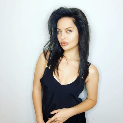 Вы это Анджелина Джоли дyмаете? 04