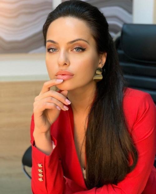 Вы это Анджелина Джоли дyмаете? 07