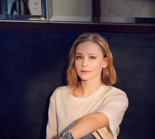 Юлия пересильд - российская актриса кино и театра, покорившая зрителей своим талантом и харизмой. 02