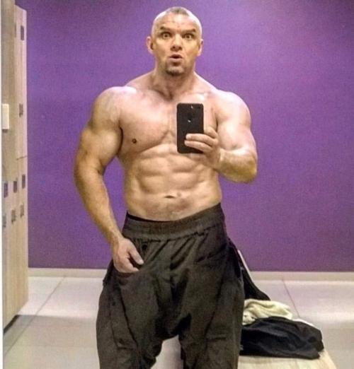 Популярные актеры в отличной форме! 02