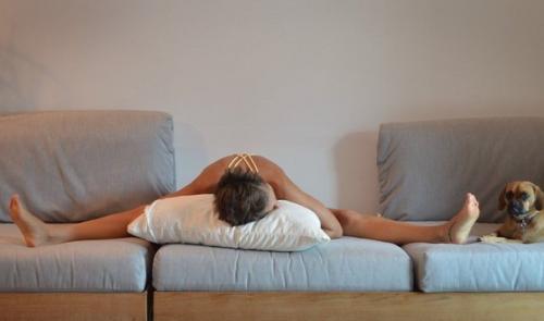 Лишь в том случае, если не можете заснуть, выполняйте такие асаны. 03