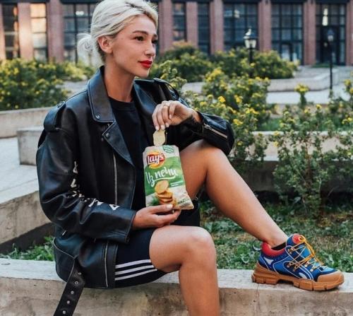 Настя ивлеева - популярная российская телеведущая, блогер и актриса, чья яркая карьера привлекла внимание миллионов. 05 Настя ивлеева - популярная российская телеведущая, блогер и актриса, чья яркая карьера привлекла внимание миллионов. 05