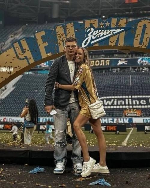 Новая возлюбленная аршавина родила дочь. 01