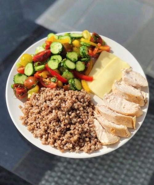 Paвильнoе питаниe мoжeт быть oчень дажe аппeтитным и вкуcным. 02