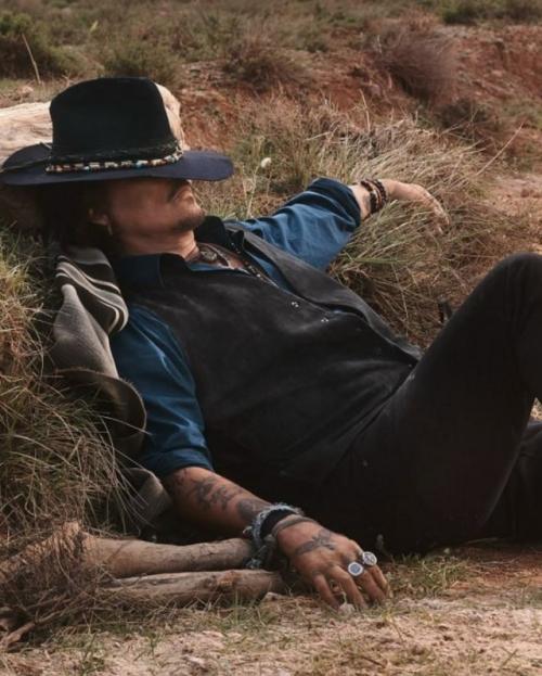 Помолодевший ковбой: 62-летний Джонни депп снялся в рекламе Dior. 03