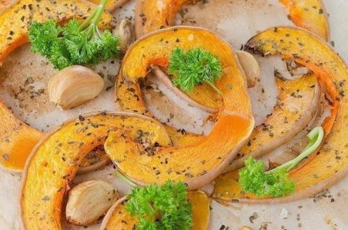 Тыквенные дольки, запеченные с чесноком - ароматный ПП- перекус!  