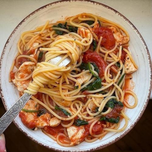 Мы напоминаем вам о том, как может аппетитно выглядеть правильное питание без ограничений! 05