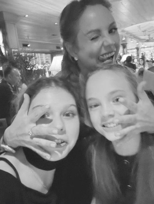 Пришла Семейка в Приличный Ресторан. 02