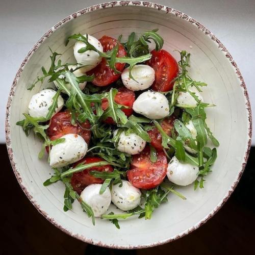 Мы напоминаем вам о том, как может аппетитно выглядеть правильное питание без ограничений! 04