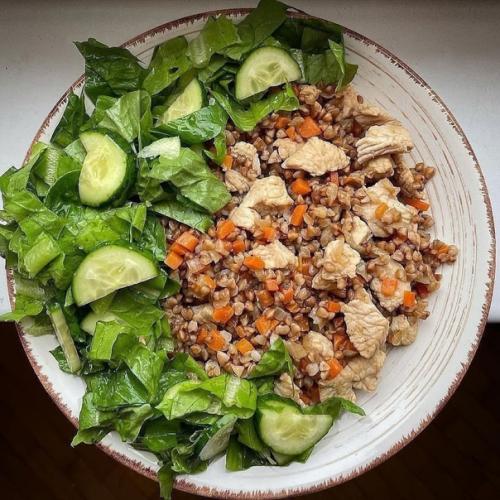 Мы напоминаем вам о том, как может аппетитно выглядеть правильное питание без ограничений! 06