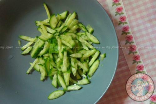 Куриный рулет по - восточному в пряном соусе? 04