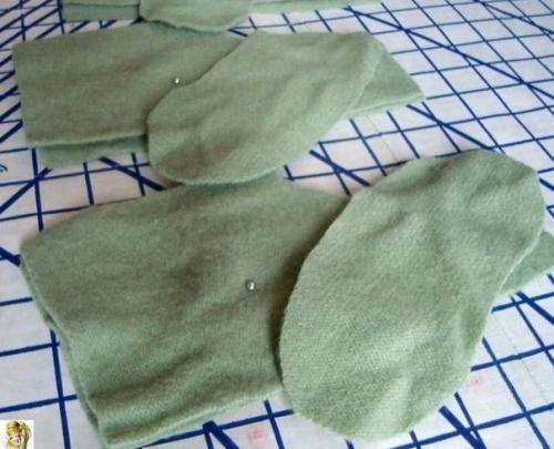 В случае если вы случайно постирали шерстяную вещь и она свалялась. 04