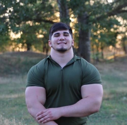 Какой массивный. Асхаб Тамаев. 02