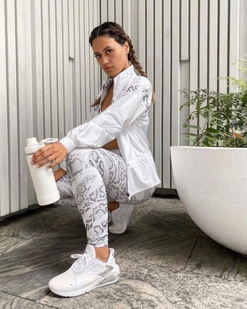 Ариана омипи похудела за 11 месяцев со 136 кг до 57 кг! 02