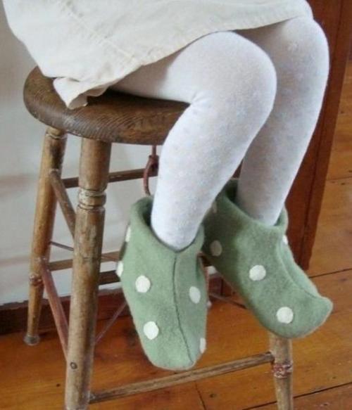 В случае если вы случайно постирали шерстяную вещь и она свалялась. 07