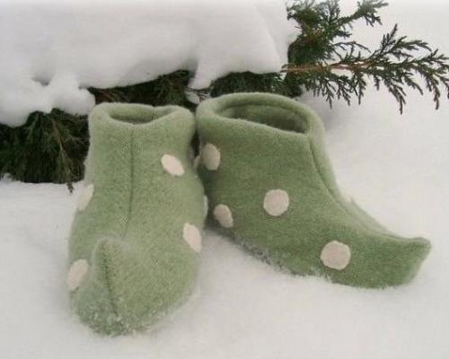 В случае если вы случайно постирали шерстяную вещь и она свалялась. 01