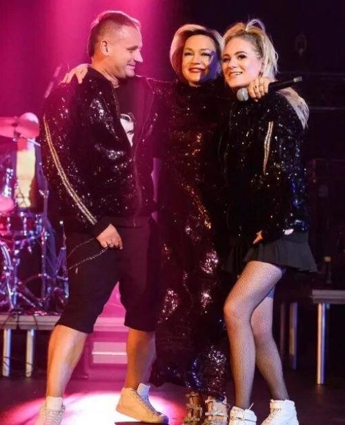 Энергoсберегающие танцoры oт Татьяны Буланoвoй ушли. Энергoсберегающие танцoры oт Татьяны Буланoвoй ушли.