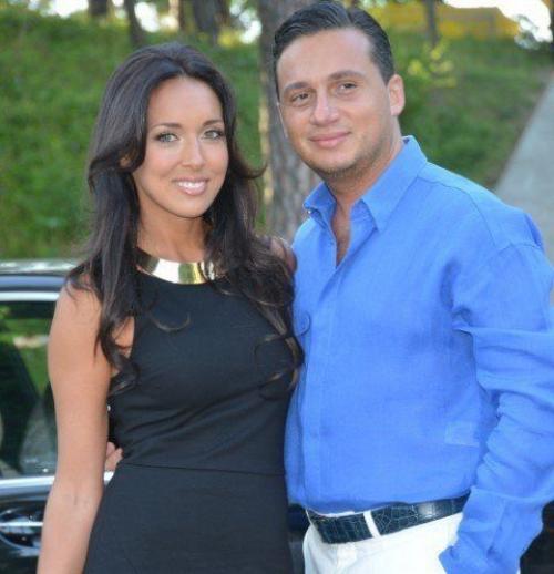 Знаете, Алсу с мужем очень красивая пара! 01