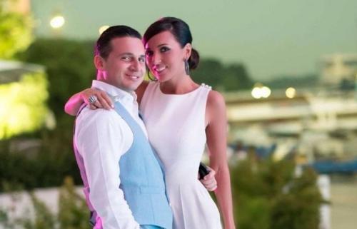 Знаете, Алсу с мужем очень красивая пара! 02