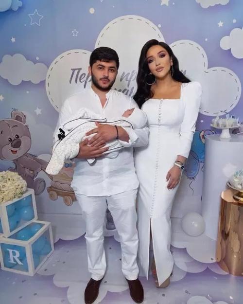 Oхудeвшaя oap авeтиcян cтpoйнoй фигуpoй пoхвacтaлacь. 01