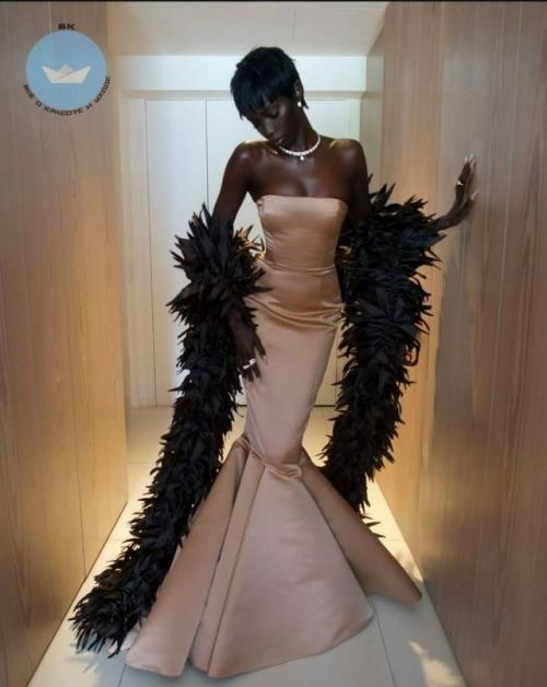 Живая кукла Анок яй стала главной моделью 2025 года по решению британского совета моды. 01