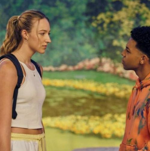 Стамбул в шоке: женщины укорачивают ноги ради любви. 01