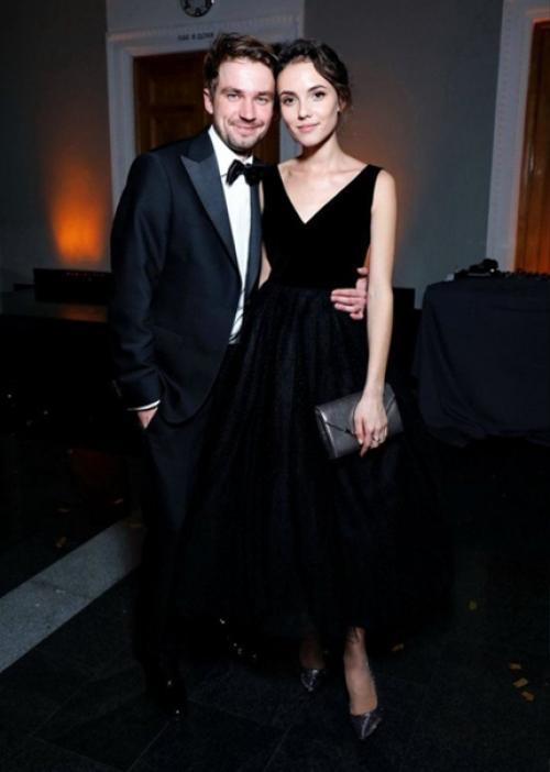 Aкaя худeнькaя и кpacивaя жeнa алeкcaндpa eтpoвa. 05