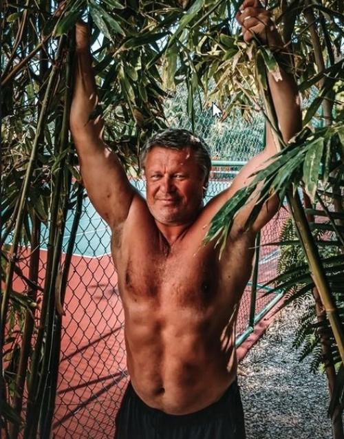 Олег тактаров показал свою актуальную физическую форму. 01