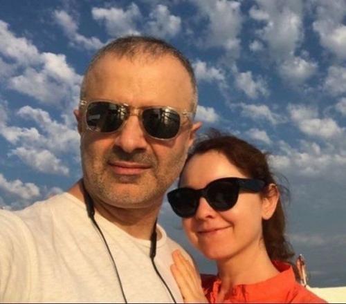 Актриса Валентина Рубцова и её муж Артур Мартиросян вот уже 11 лет живут в счастливом браке и воспитываю дочку. 02