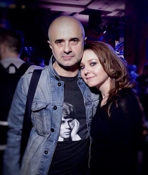 Актриса Валентина Рубцова и её муж Артур Мартиросян вот уже 11 лет живут в счастливом браке и воспитываю дочку. 01