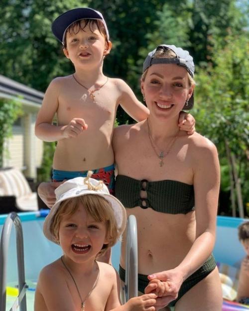 Актриса Галина боб скоро мамой в третий раз станет. 03