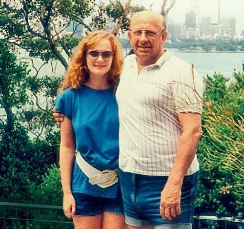 Ей было 23 года, а ему - 60: роман, который стал предметом обсуждения по всей стране. 02 Ей было 23 года, а ему - 60: роман, который стал предметом обсуждения по всей стране. 02