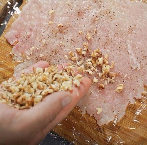 Паровой куриный рулет с мандаринами и черносливом? 03