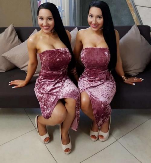 Анна и Люси дечинк из города перт (Австралия) называют себя Самыми Идентичными Близняшками в Мире. 02