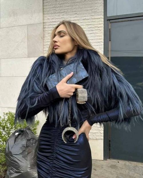 Алена водонаева забацала гламурную фотосессию на фоне мешков с мусором. 02