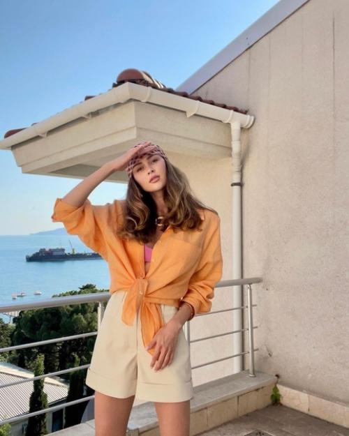 Красотка Анна Заворотнюк фигурка у нее просто бомба. 04