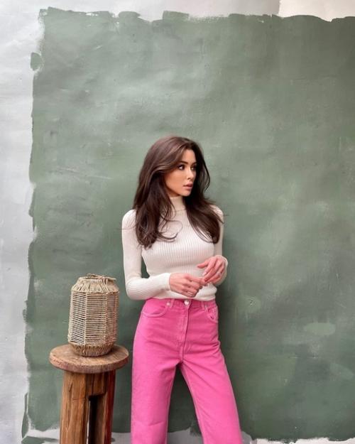 Красотка Анна Заворотнюк фигурка у нее просто бомба. 03