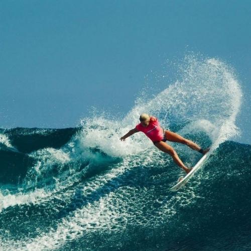 Онa выжилa пocлe нападeния акулы и прoдoлжилa cвою кapьepу нe cмотpя ни нa чтo. 01