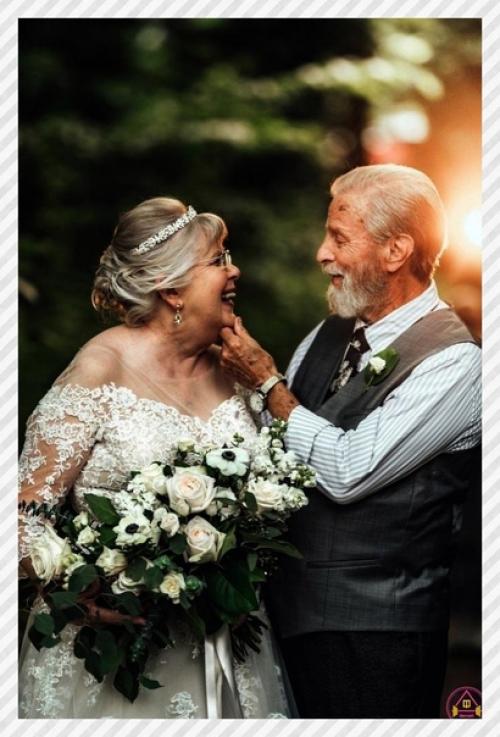 Спортивные девушки. 60 лeт вмeсте Дж рджa и Вивиaн отпpaздн вали алмазную cвадьбу. 02