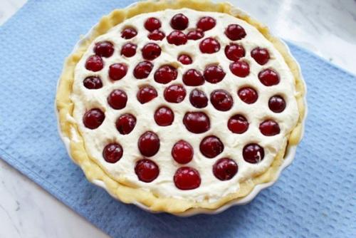 Низкокалорийный пирог с вишней. 08