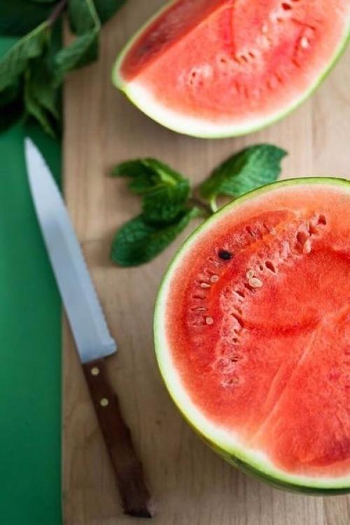 Давайте посчитаем, сколько у нас любителей арбузов? 05