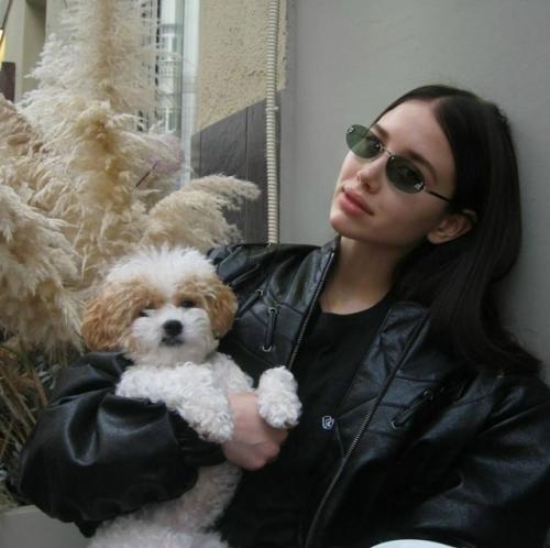 Григорий Лепс подарил 19-летней невесте свыше 15 тыс. 01