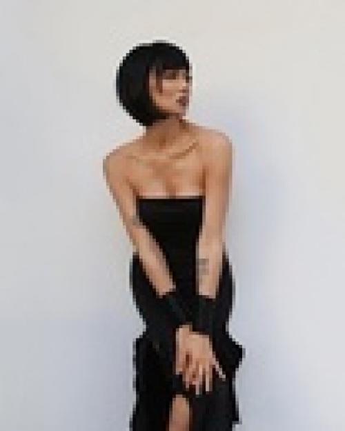 Неузнаваемая Настасья самбурская с каре в новой горячей фотосессии. 03