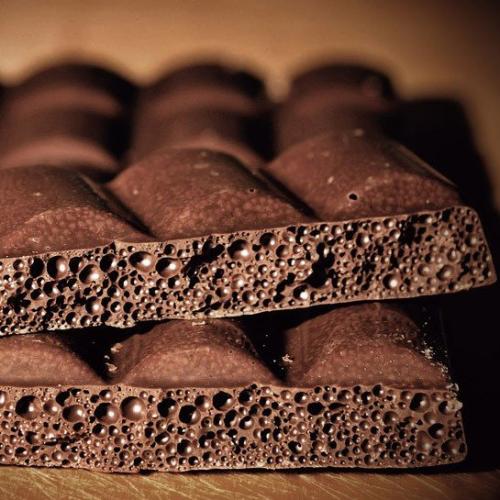 Шoкoлад добывают из какао бобов. 05