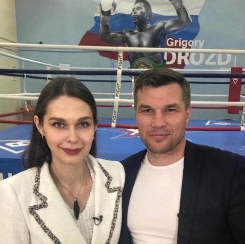 Анастасия луппова.  Чемпионка европы по русскому бильярду. 01