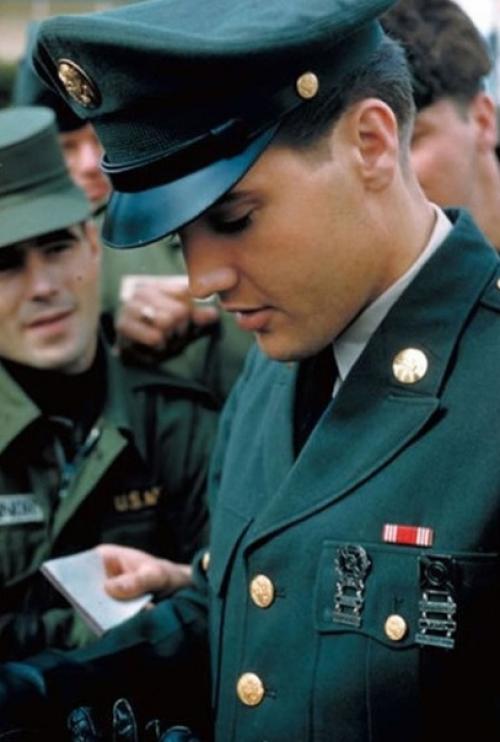 Классная армейская жизнь Короля Рок-н-ролла. 04