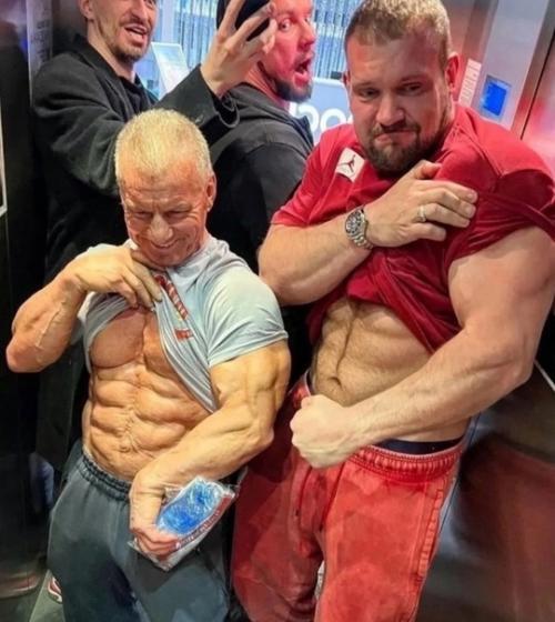 Недавно Александру яшанькину исполнилось 72 года. 01