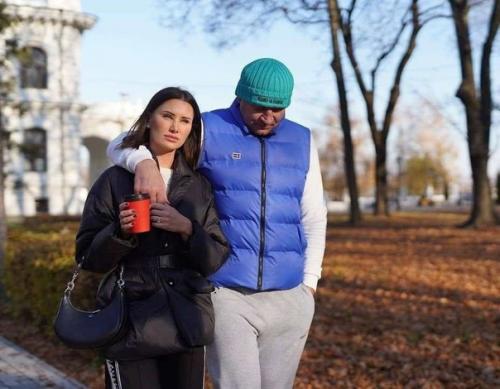 Александр емельяненко опубликовал фотографии с любимой. 01