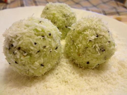 Домашние Рафаэлло с киви и орехами. 08