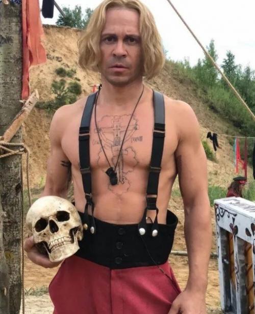 Павел деревянко вернулся к своей любимой женщине спустя четыре года. 02